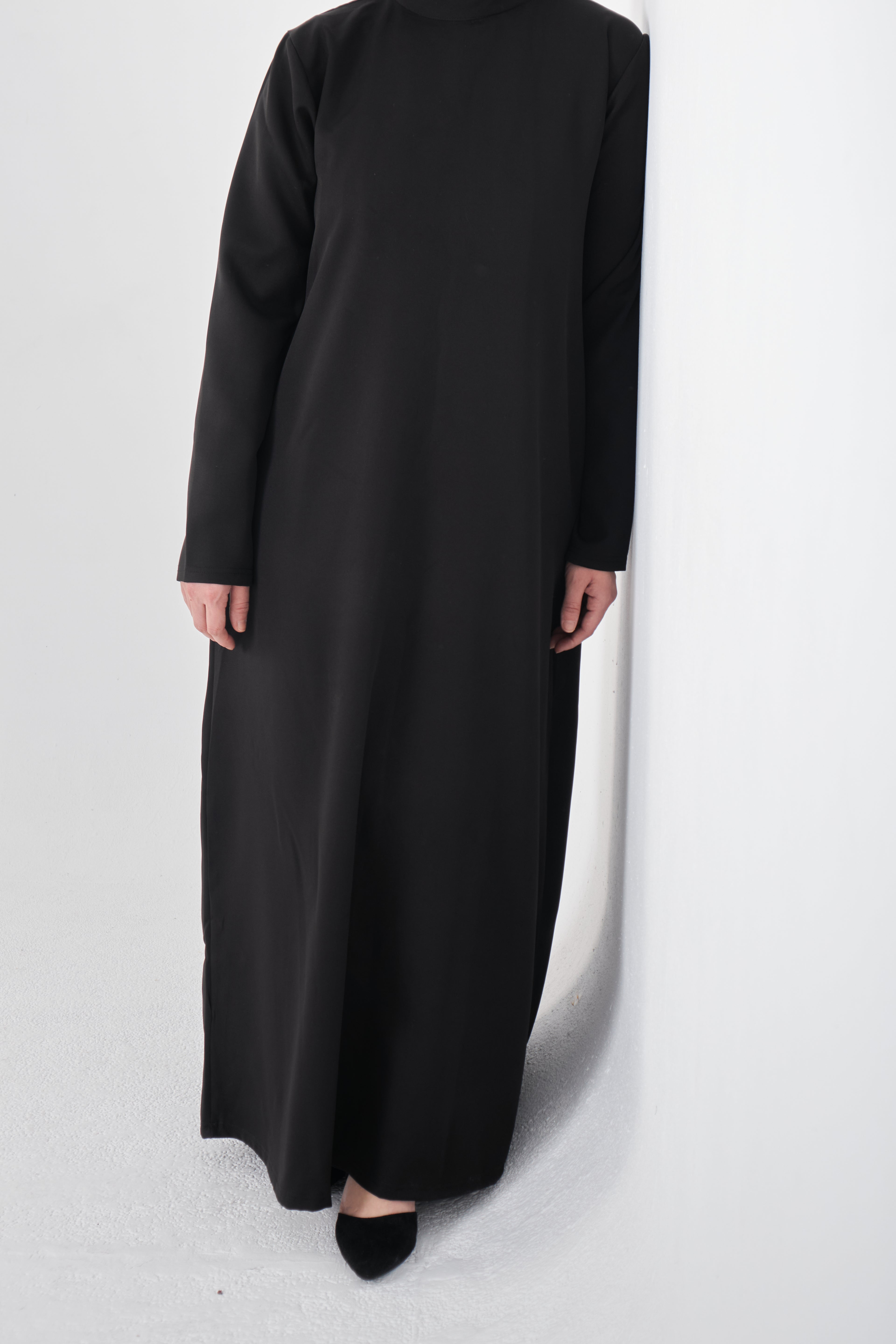 Black Basic Dress –