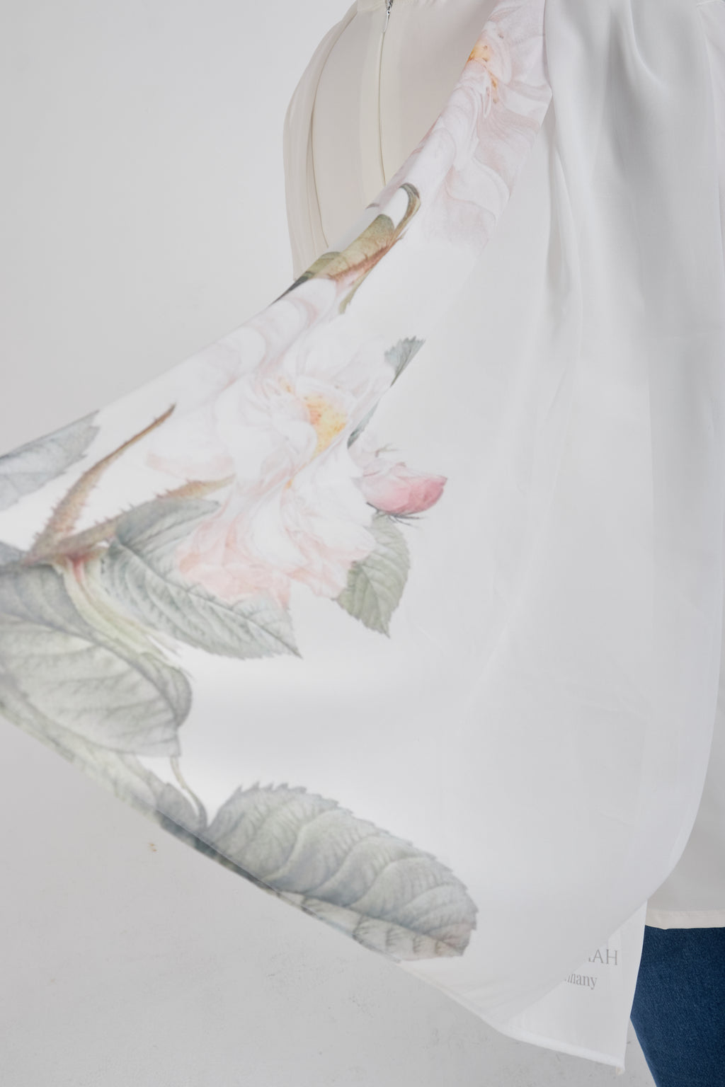 لون القرنفل