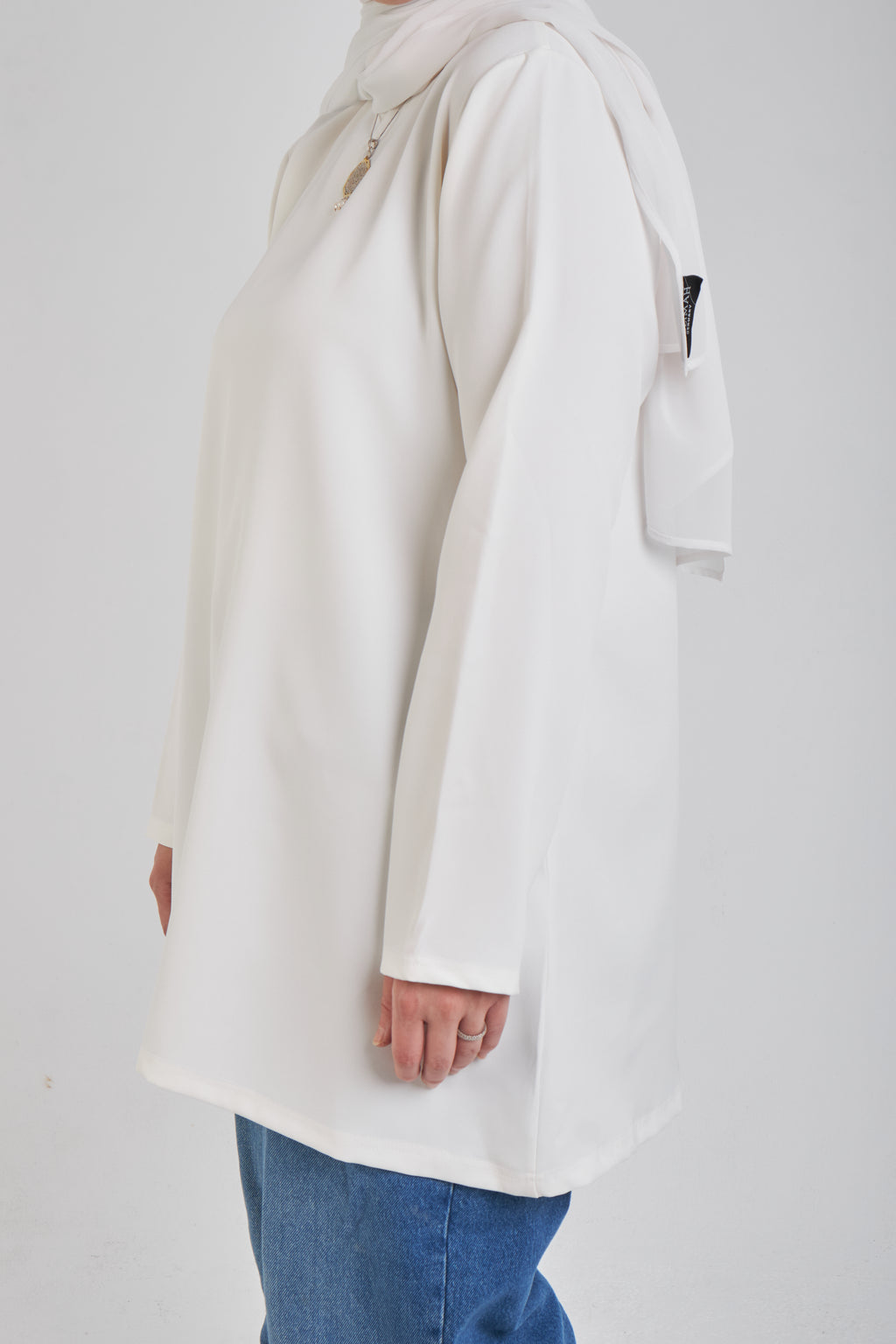 Off-white Short Basic Blouse